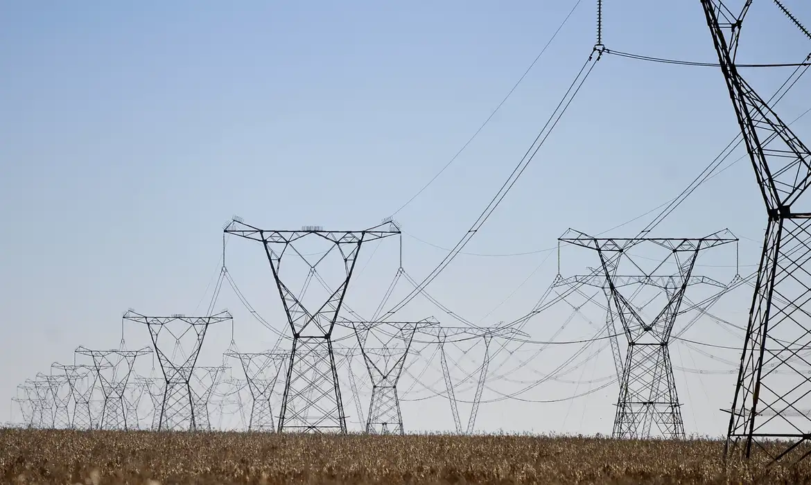 MME abre consulta pública do Plano Decenal de Expansão de Energia 2036