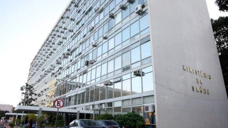 Brasil firma acordo para ampliar produção de imunoglobulina, medicamento para doenças do sangue
