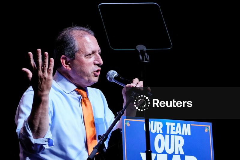 Candidato democrata ao Congresso dos EUA é detido por autoridades israelenses na Cisjordânia