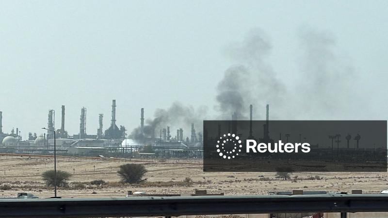 Preços do petróleo recuam com acordo para liberação acelerada de estoques