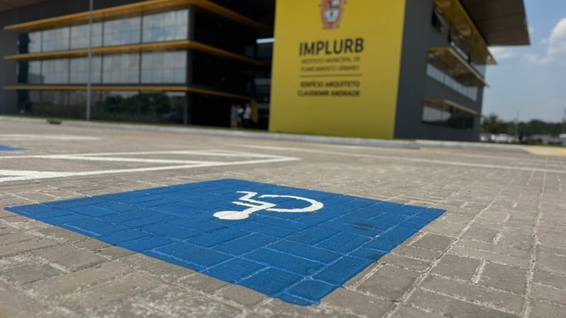 Prefeitura de Manaus reforça respeito às vagas reservadas para pessoas com deficiência e idosos na nova sede do Implurb